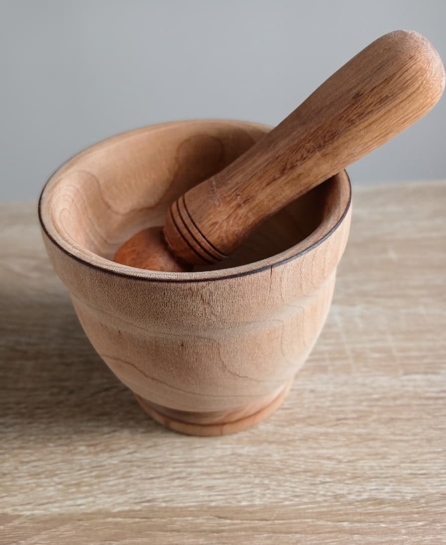 Mortier à épices en bois de platane – Le Geste de l’Artisan